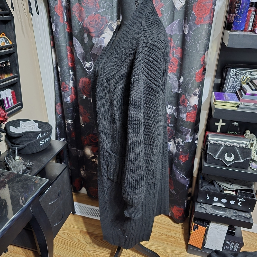 Elegant Black Open-Front Cardigan - Picture 2 of 5